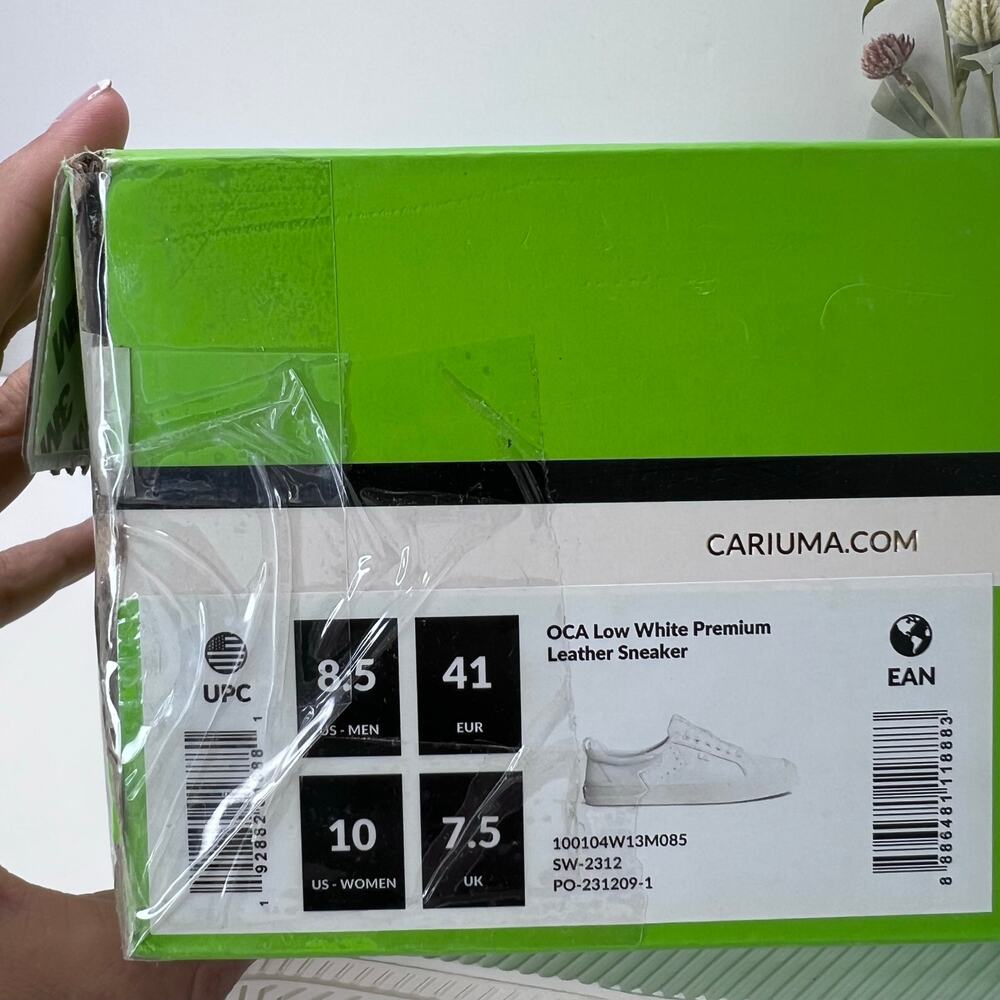 Cariuma OCA Low Casual Leather Sneaker White Women's 10 NWB - Picture 10 of 10